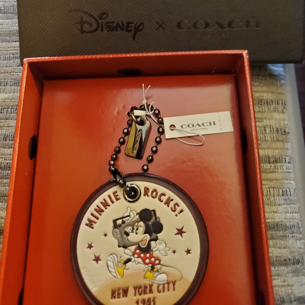 Coach X Disney Hangtag - Picture 5 of 5